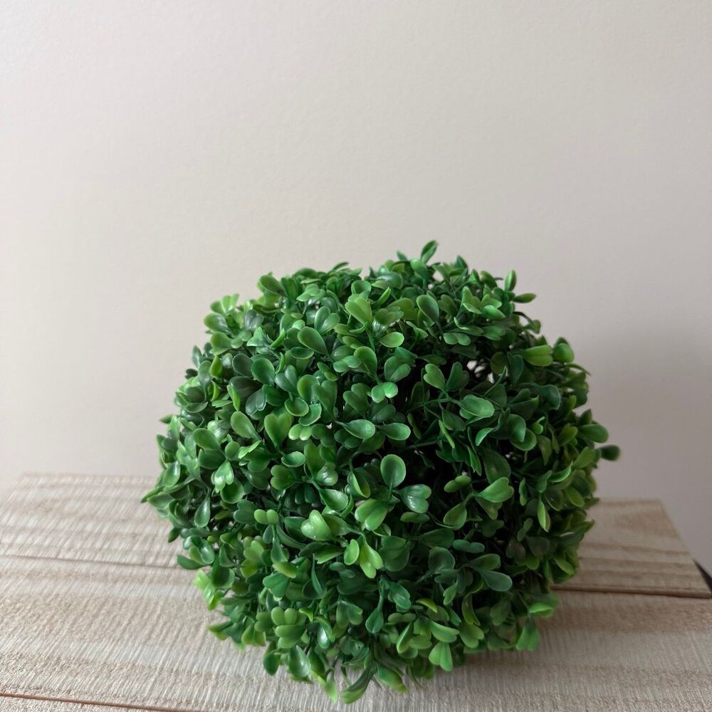 Boutique Floral Decor - Picture 1 of 4